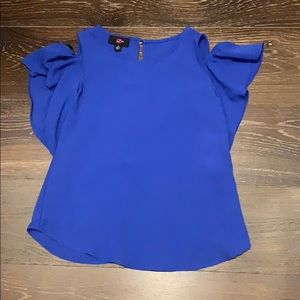 Never worn!! Still has the price tag!!